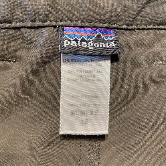 Patagonia Kaki Green Skirt with built-in shorts - Picture 5 of 8